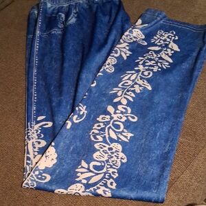 Elegant Blue Floral Women's Leggings